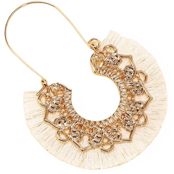 GOLD FILIGREE CREAM FRINGE HUGGIE HOOP EARRING - Picture 2 of 3